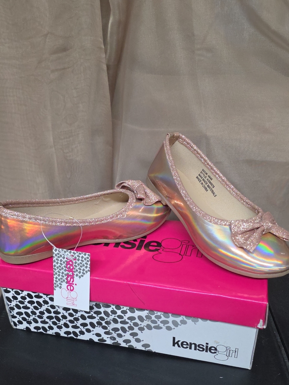 BRAND NEW Kensie Girl Size 11 Rose Gold Iridescent Ballet Flats with Glitter Bow